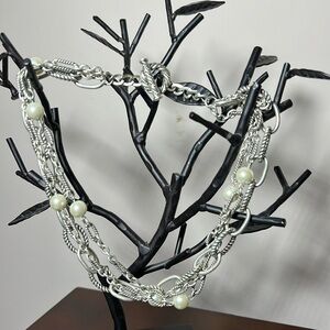 Chunky Faux Pearl/Multi Chain Necklace 18”